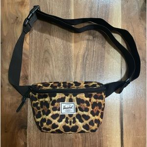 Herschel Fourteen hip bag